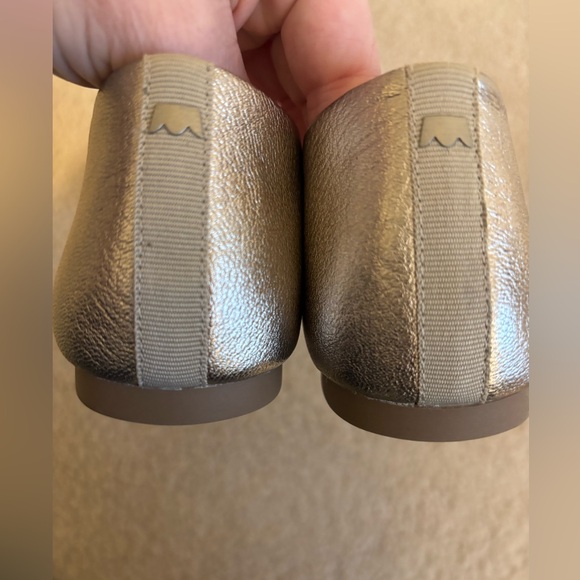 Birdies Goldfinch Flats- Gold- 6.5 - Picture 3 of 7